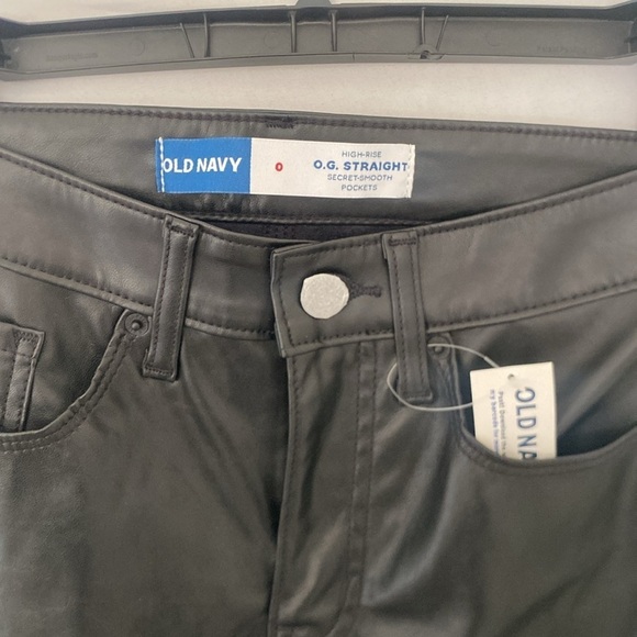 Old Navy OG Leather pleather zip pants NWT size 0 - Picture 2 of 5